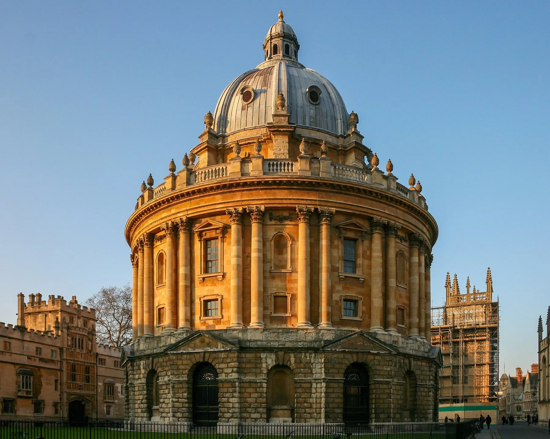 Historic Oxford architecture and colleges