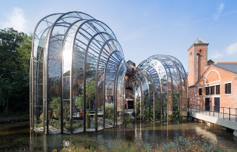 Bombay Sapphire Gin & Winchester – 1 day tour