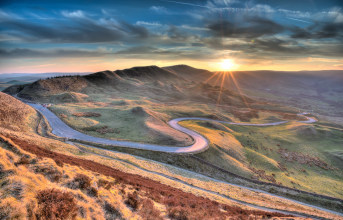 Derbyshire, the Peak District & Poole’s Cavern – 1 day tour