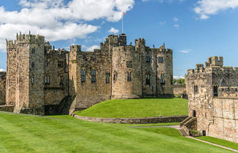 Alnwick Castle, the Northumberland Coast & the Borders – 1 day tour